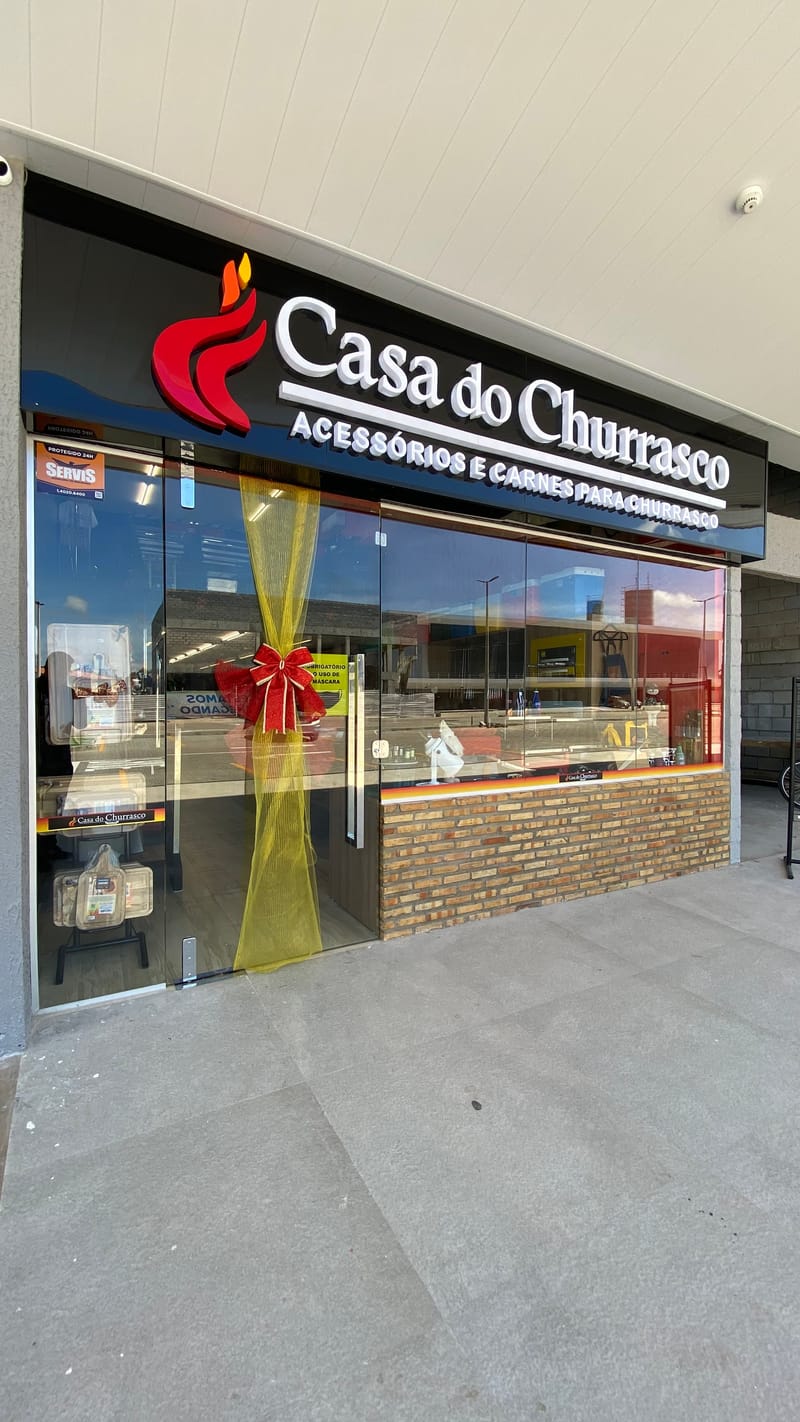 Portas e divisórias de vidro executadas em Casa do Churrasco, Fortaleza — foto 3 de 3