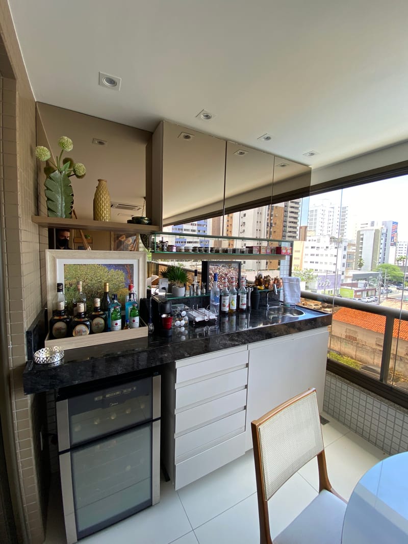 Espelho sob medida instalado em residência em Fortaleza — foto 3 de 14
