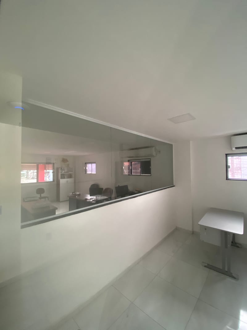 Portas e divisórias de vidro executadas em SINTSEF, Fortaleza — foto 4 de 6